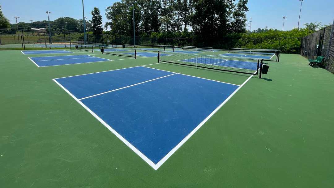What Does Stacking Mean in Pickleball? Animated Examples